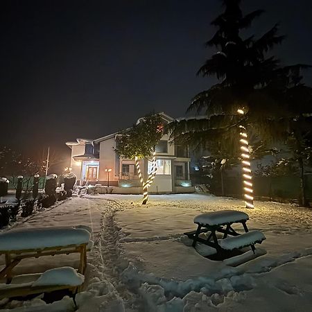 Nasheman Resorts Σριναγκάρ Εξωτερικό φωτογραφία